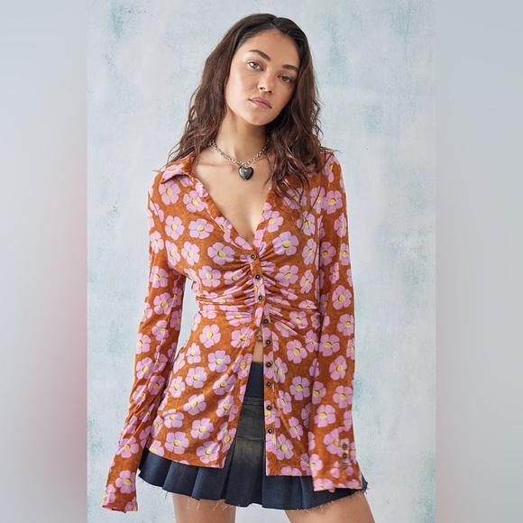 Free People Tops - NWOT FREE PEOPLE LUCKY FLOWER SHIRT